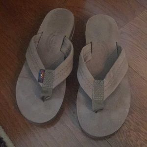 NWOT Rainbow sandals Size Small